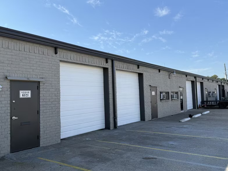 Grade-level loading doors